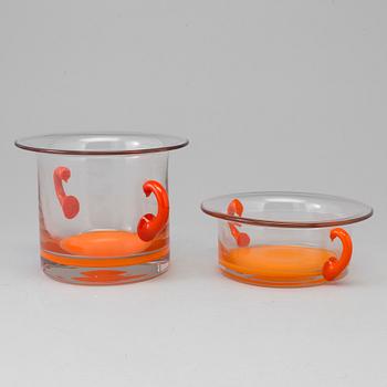 Two signed glass bowls by Per Olof Ström, Alsterfors, dated 1969.