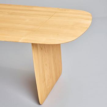 Claesson Koivisto Rune, a "Hand", table,  Sasimonokagu Takahashi, Japan 2019.