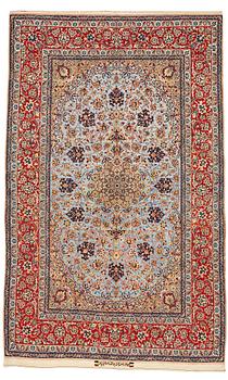 264. MATTA, Old Isfahan, ca 240 x 149,5 cm (samt kortsidorna med 2,5 respektive 5,5 cm slätväv).