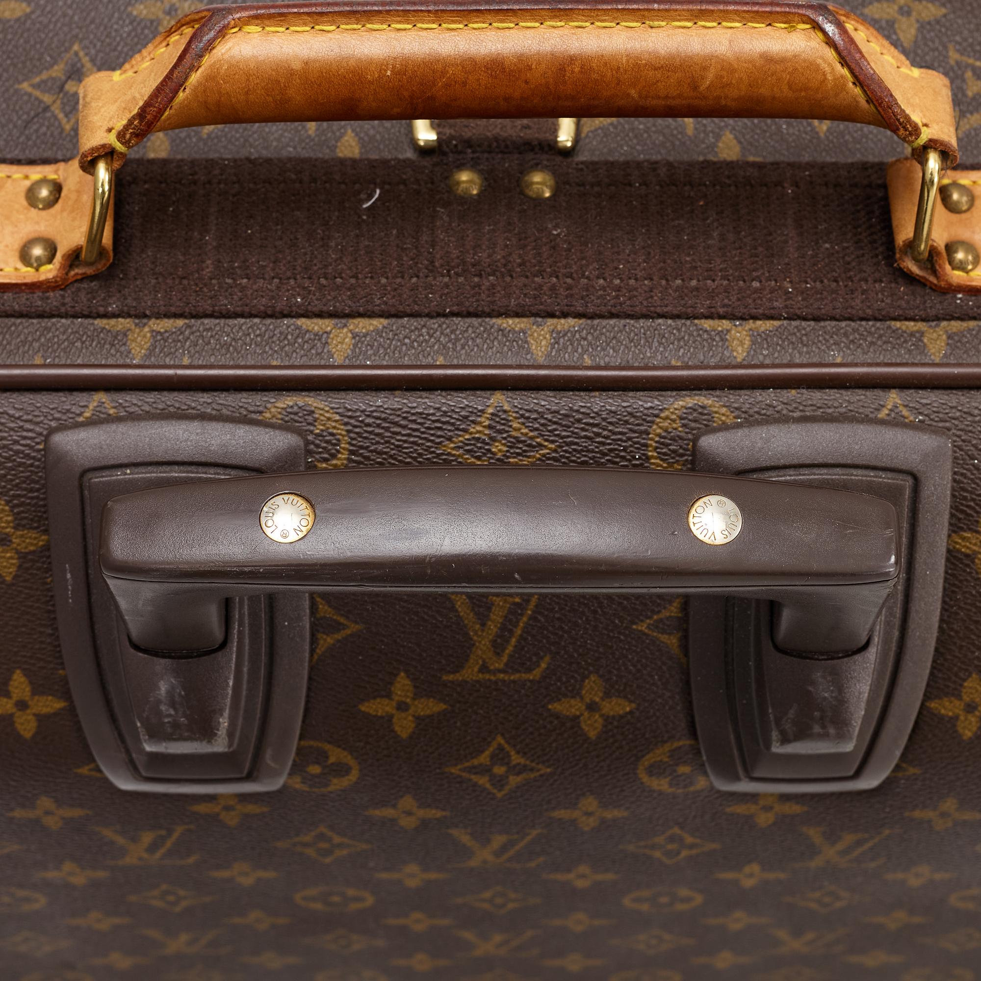 Louis Vuitton, cabin suitcase "Pégase 55".