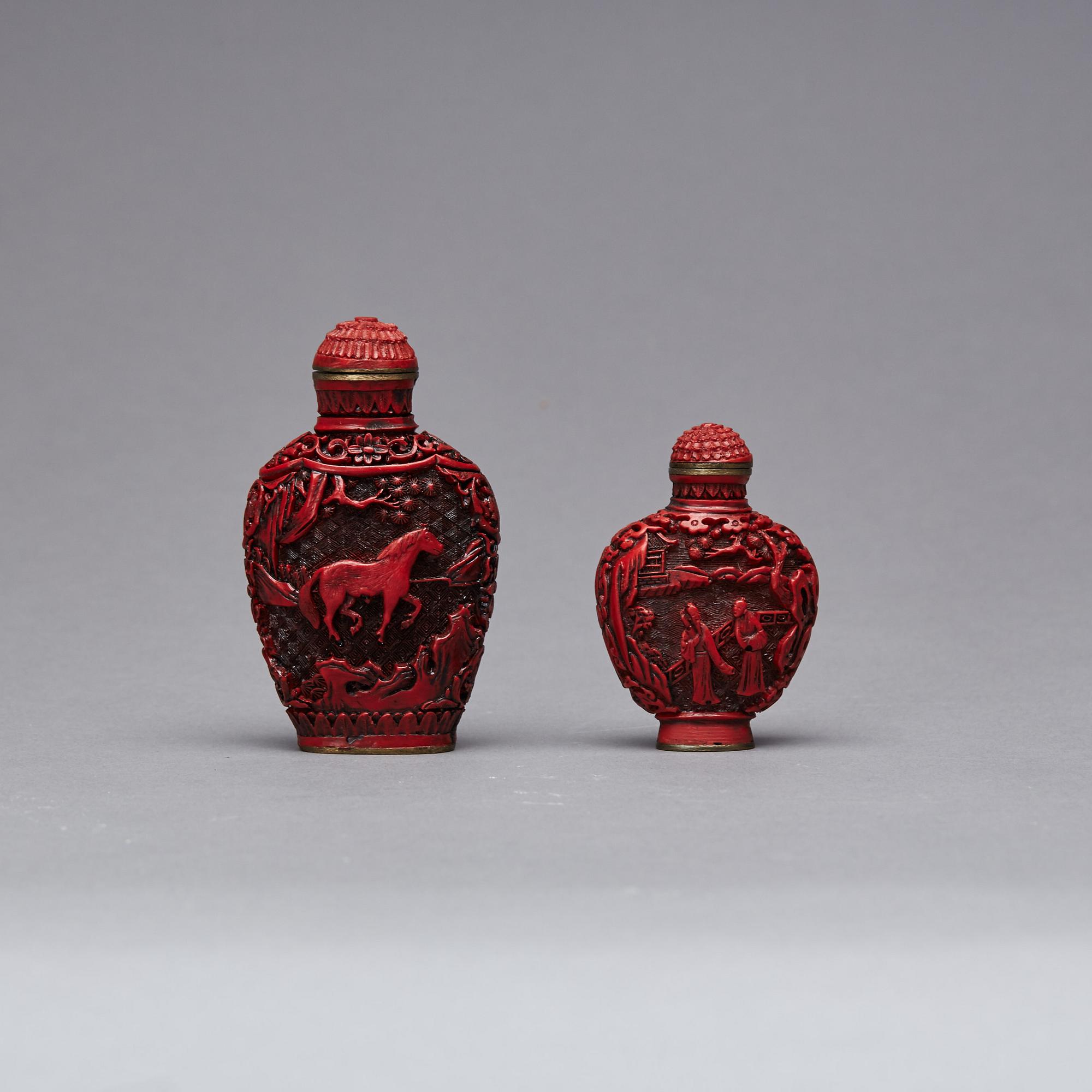 SNUSFLASKOR, 2 st, lackarbeten, Kina, 1800/1900-tal.