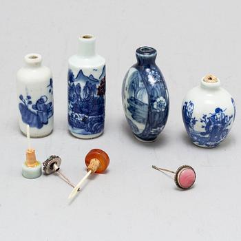 Eight Chinese blue and white porcelain snuff bottles, 20th century.