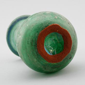 VAS, grönt glas, kopia av romersk vas, 1900-tal.