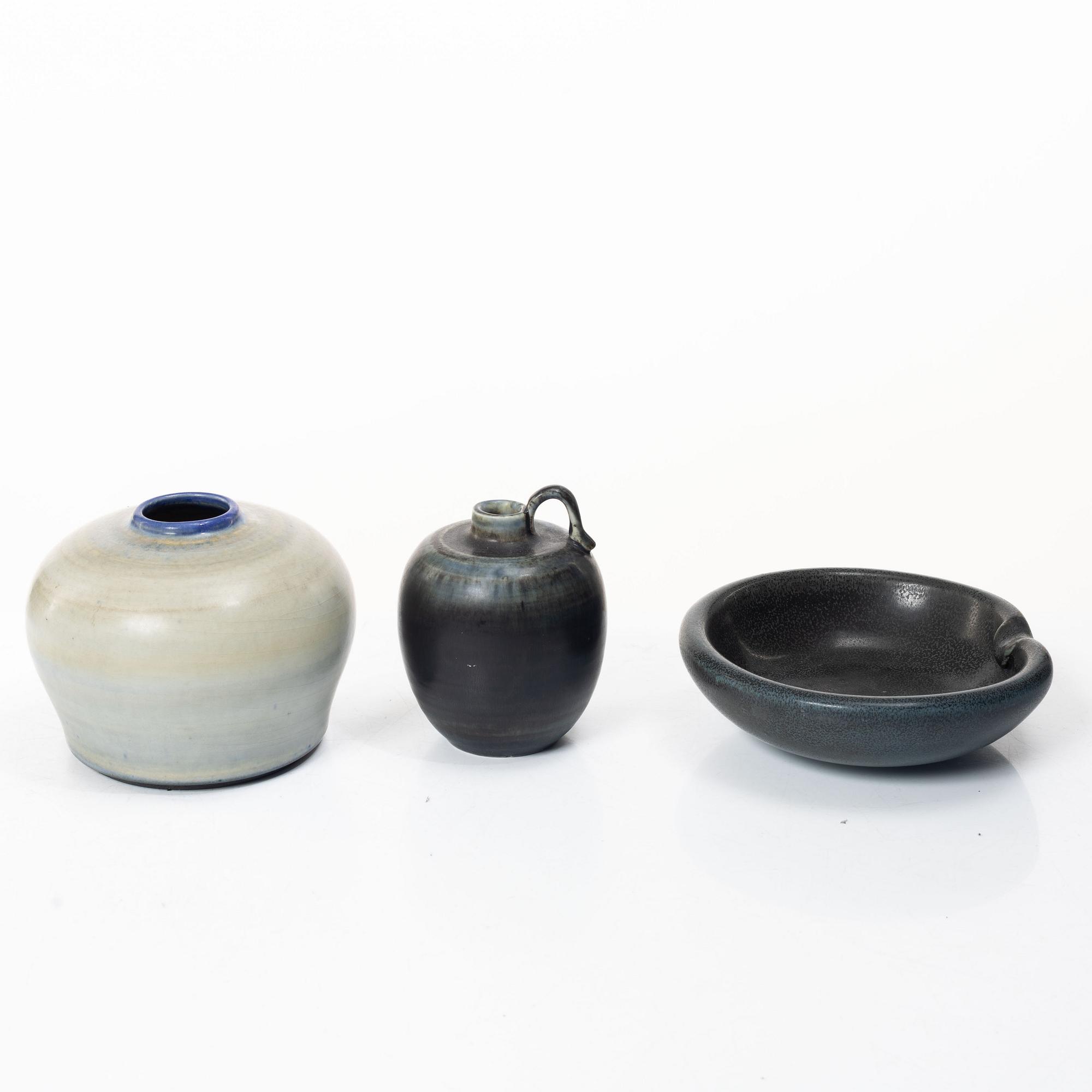 Gertrud Lönegren, Five stoneware vases and a dish, Rörstrand, 1936–1941.