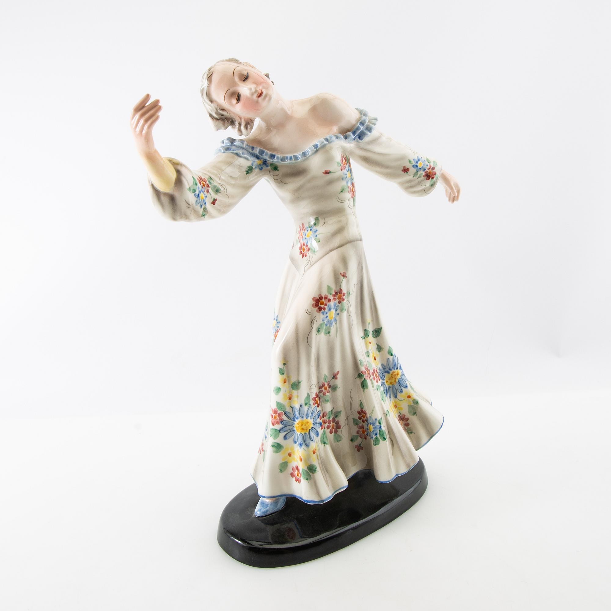 Josef Lorenzl, figurine "Rythmus" for Goldscheider circa 1940.