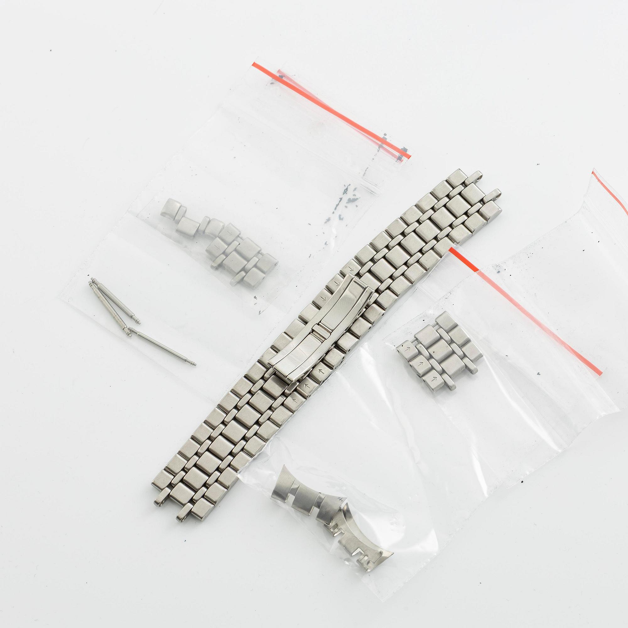 Universal Geneve, Compax 1950, "Baby Nina", "Burgundy", ca 1990.