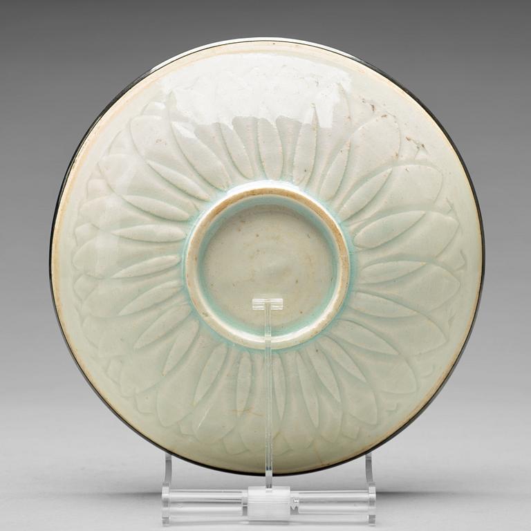 A flower shaped bowl, Song dynasty (960-1279).