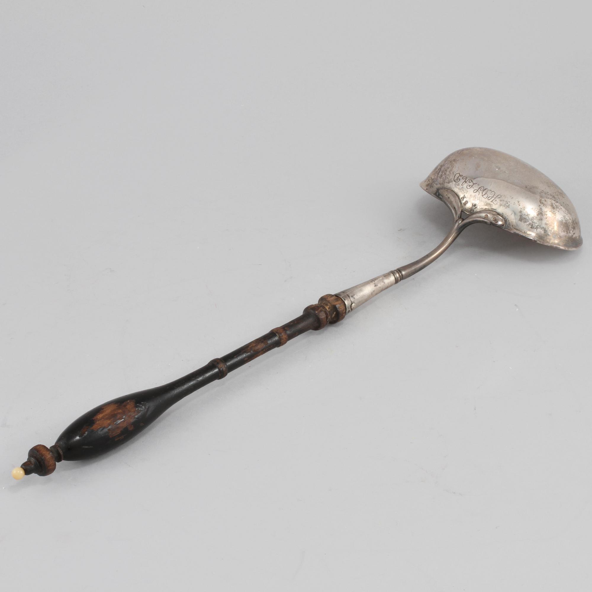 SOPPSLEV, silver, Örebro, 1792, total vikt 152 gram.