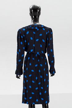KLÄNNING, Yves Saint Laurent.