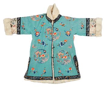 1014. An embroidered silk and fur winter coat, late Qing dynasty (1644-1912).