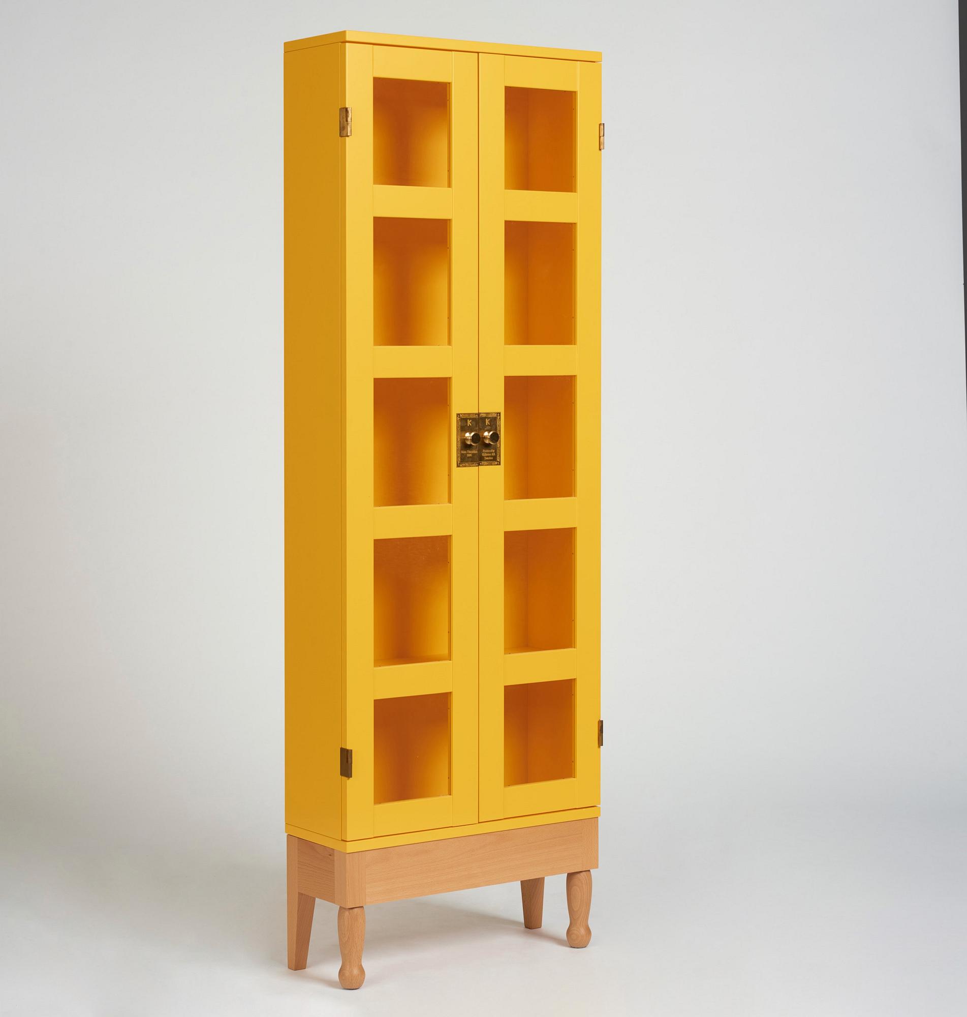 Mats Theselius, a "National Geographic" cabinet, Källemo, Värnamo post 1990.