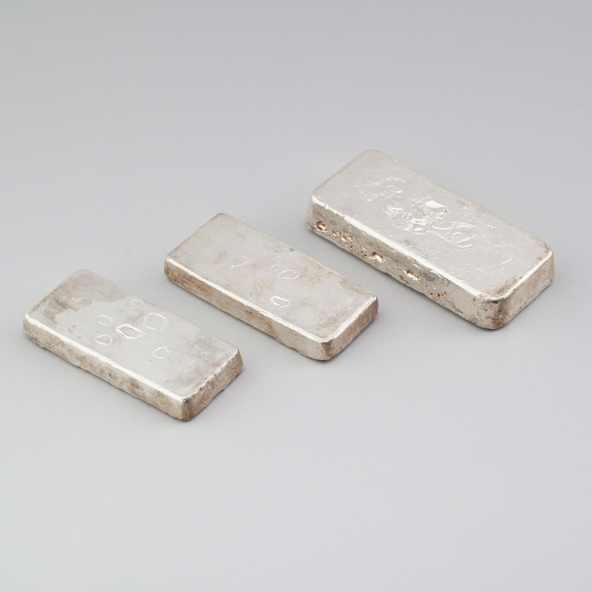 SILVERTACKOR, 3 st, finsilver, bl a Malmö Ädelmetall AB, 2000 gram.