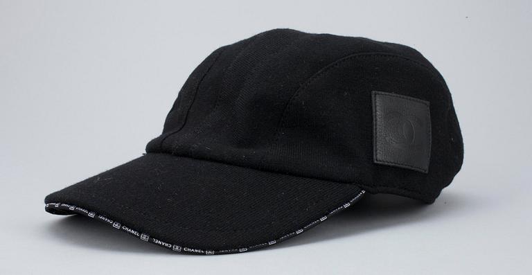 LIPPALAKKI, Chanel.
