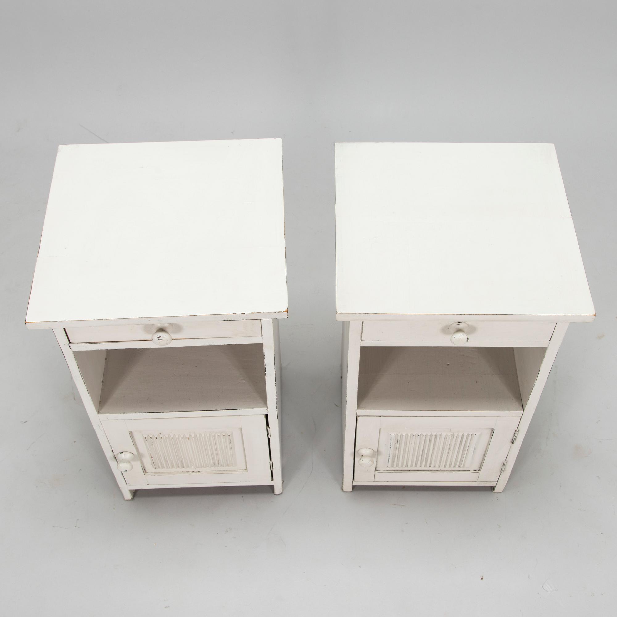 Nattduksbord, ett par, 1900-talets första hälft.