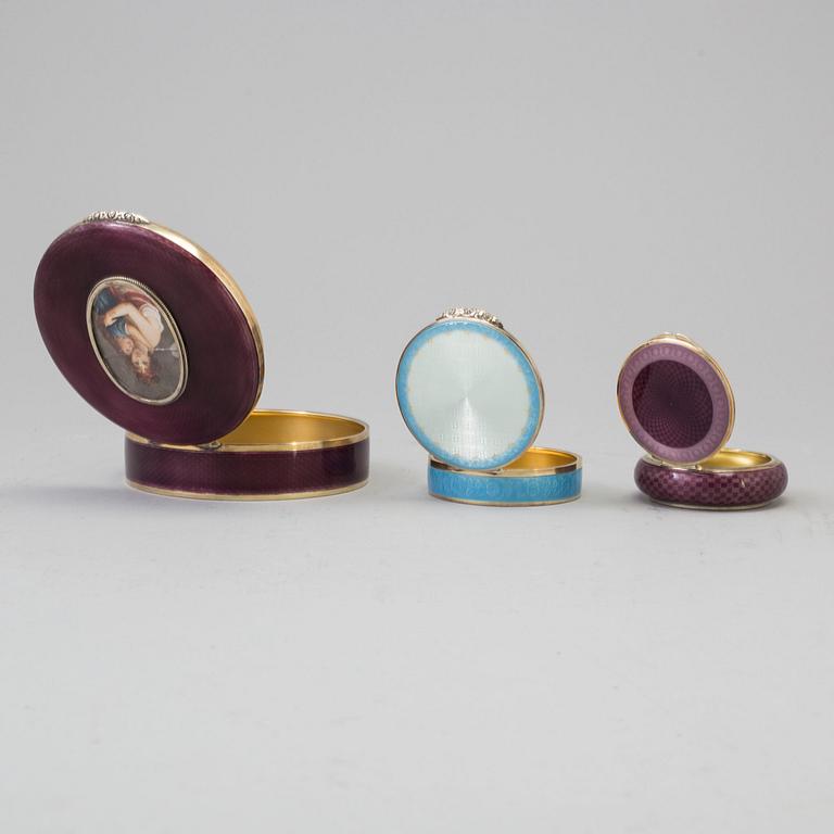 DOSOR, 3 st, emalj och silver .935, tyska, omkring 1900, 1 med svenska importstplr.