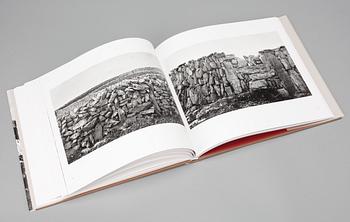 SEAN SCULLY, fotobok samt fotografi, C-Print, signerad och daterad -05, numrerad 29/100.