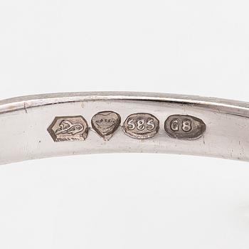 Ring, carmosé, 14K vitguld, diamanter tot. ca 0.18 ct och safir. Kultakeskus Tavastehus, 1984.