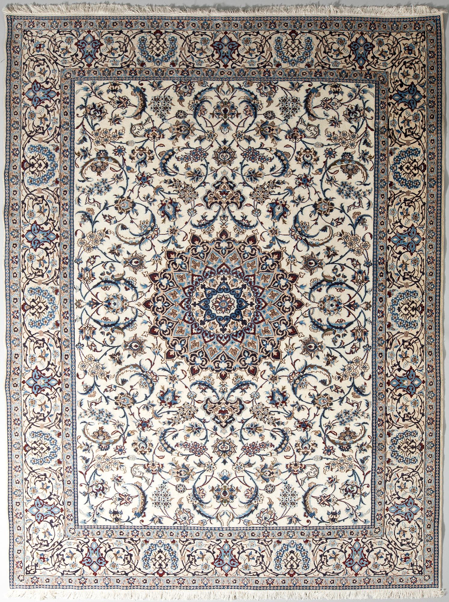 Rug, Nain, approx. 353 x 248 cm.