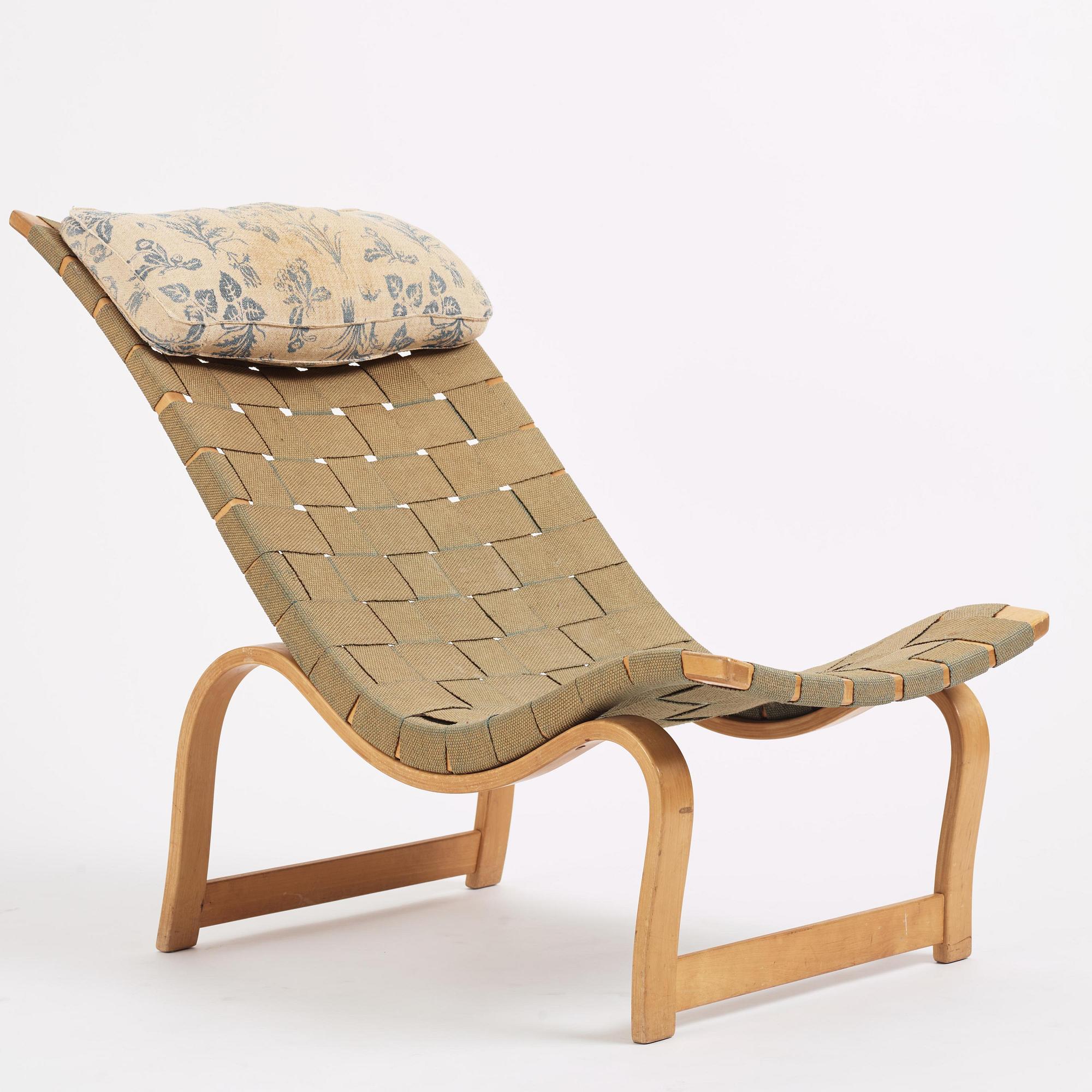 Bruno Mathsson, a "Vilstol mod. 36" easy chair, Firma Karl Mathsson, Värnamo, 1946.