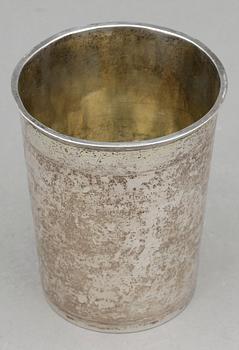 BÄGARE, silver, troligen Tyskland och 1700-talets första hälft. Vikt ca 162 gram.