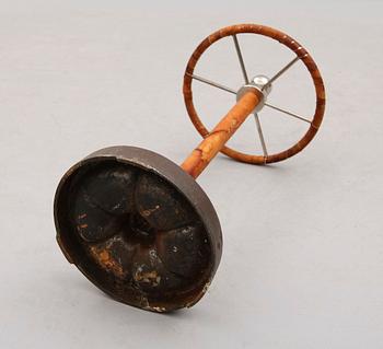 PARAPLYSTÄLL, 1900-talets första hälft.