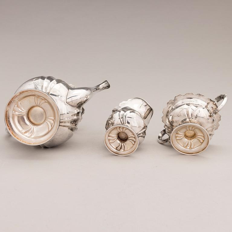 A 3-piece silver coffee set, Auran Kultaseppä oy, Turku 1961 and 1965.