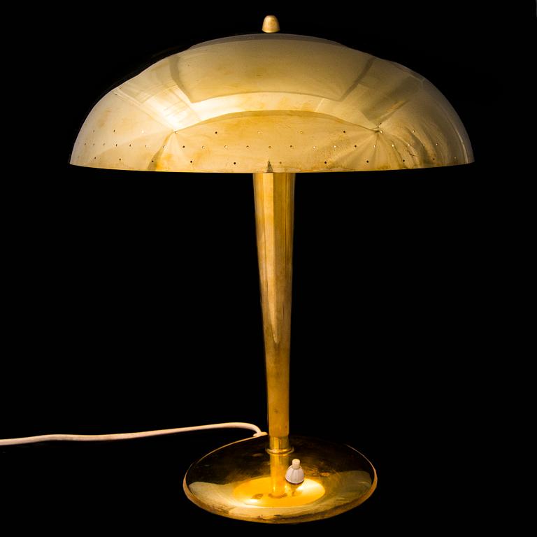 A mid-20th century table lamp for Itsu, Finland.