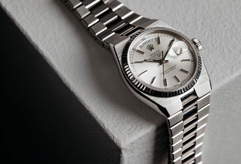 Important Timepieces 663