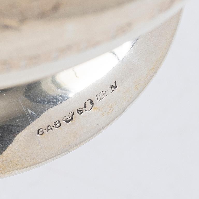 Skålar, 2 st, silver, GAB, Stockholm 1919, resp KG Markströms, Uppsala 1925.