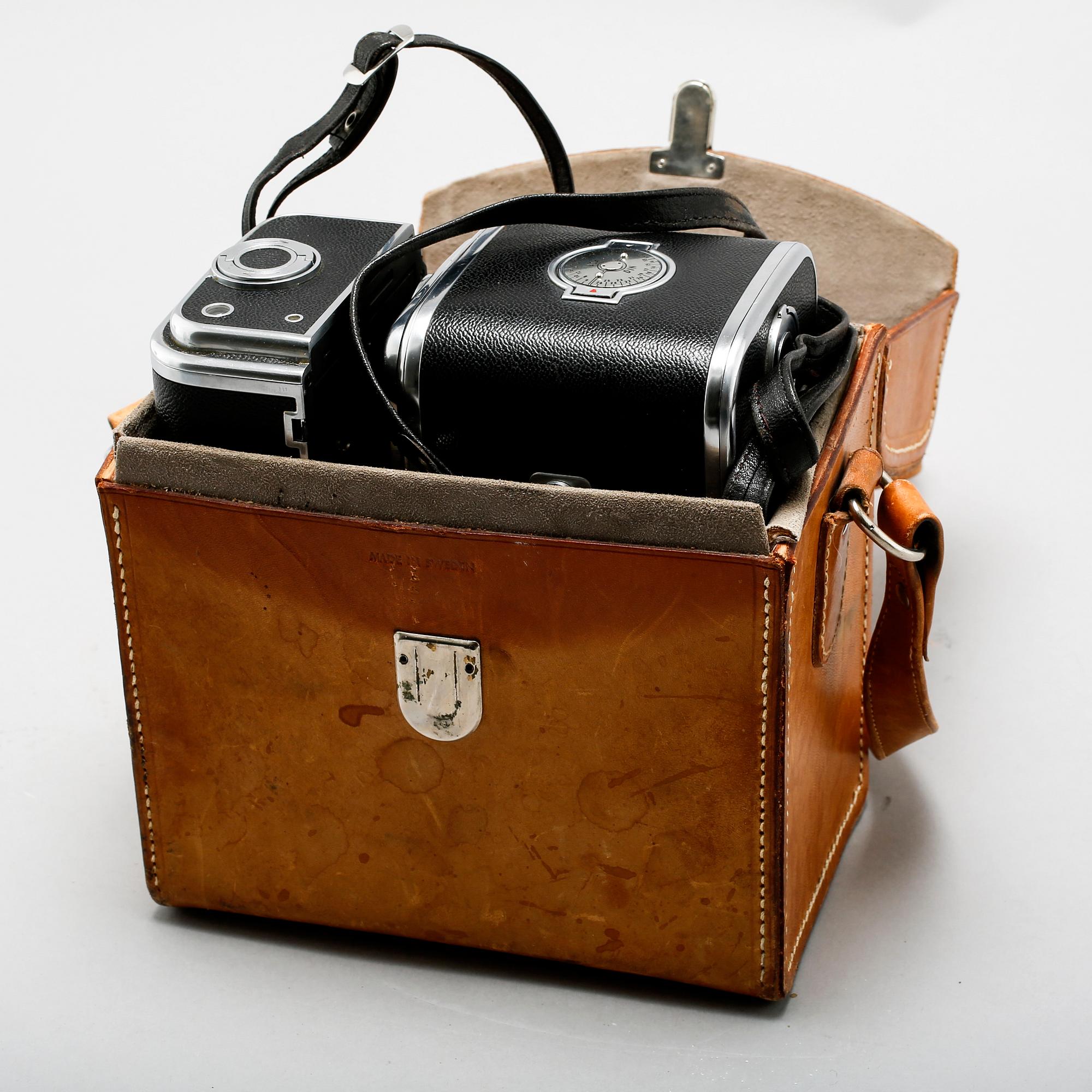 A camera from Hasselblad, model 1000F, 1950s.