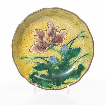 Skålfat, Kutani, "Yoshidaya revival", Edo, tidigt 1800-tal.