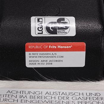 Arne Jacobsen, an 'Oxford' chair, Republic of Fritz Hansen, dated 2008.