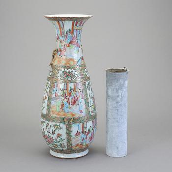 GOLVVAS, porslin, Kina, omkring 1900.