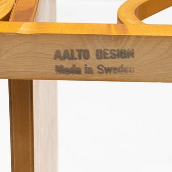 Alvar Aalto, a model 112B-2 birch wall shelf, Svenska Artek, Aalto Design, Hedemora, 1945-56.