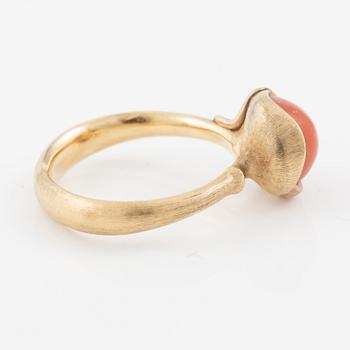 Charlotte Lynggaard, Ole Lynggaard, ring, "Lotus", 18K gold with coral.