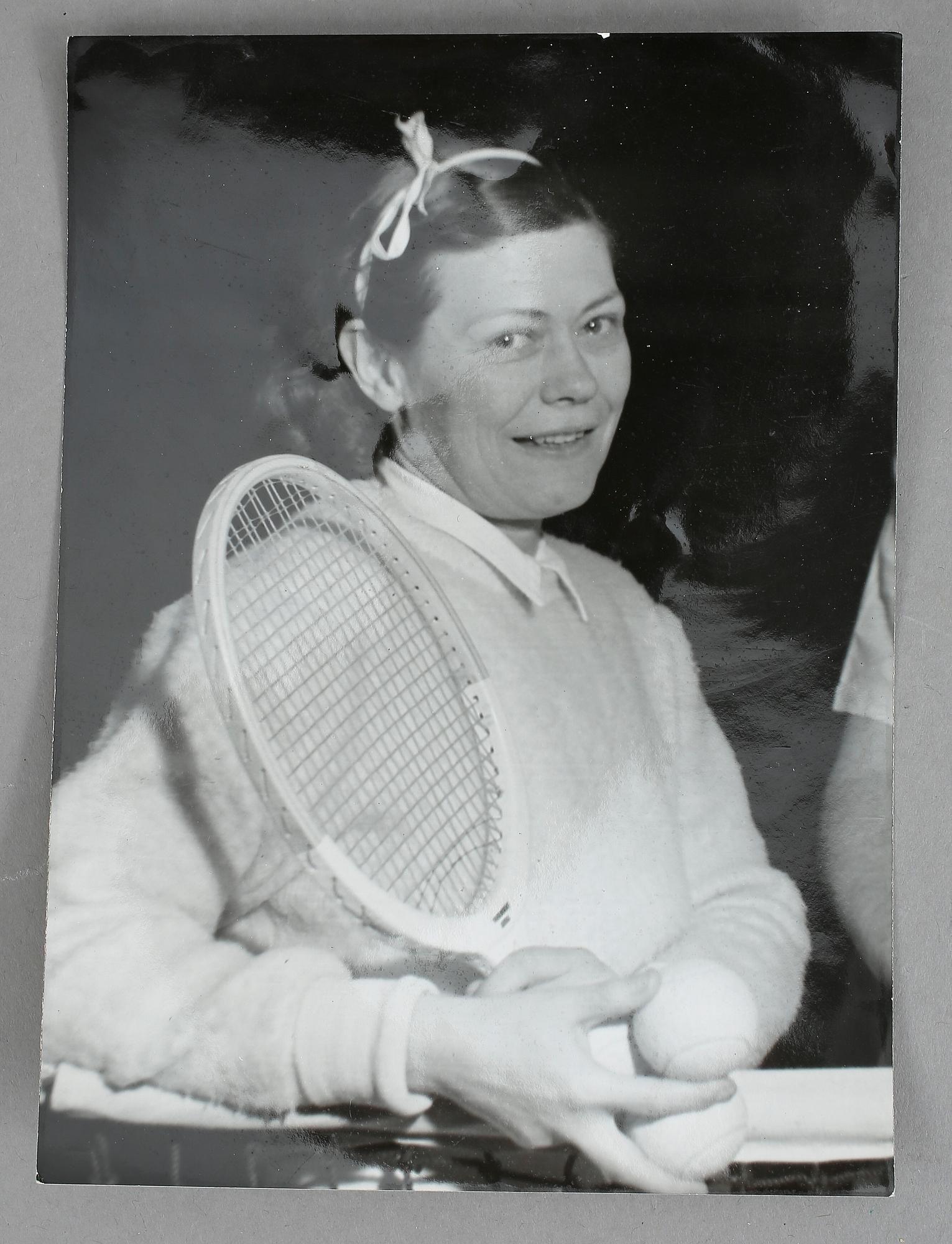 FOTOGRAFIER, 112 st, 1940-tal. Från press, 1900--talets mitt.