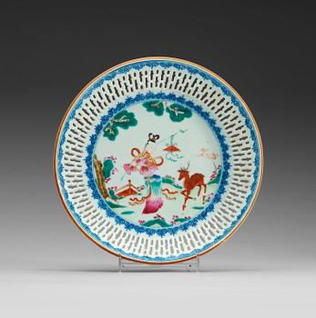 65. An export pierced blue and white 'famille-rose' dish, Qing dynasty, Qianlong (1736-1795).