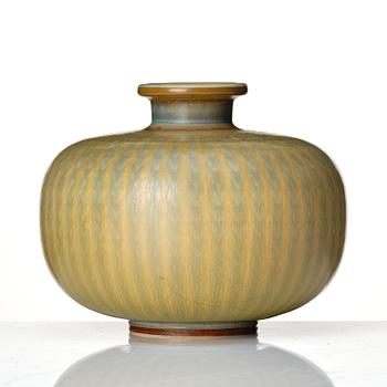 Berndt Friberg, a stoneware vase, Gustavsberg studio, Sweden 1967.