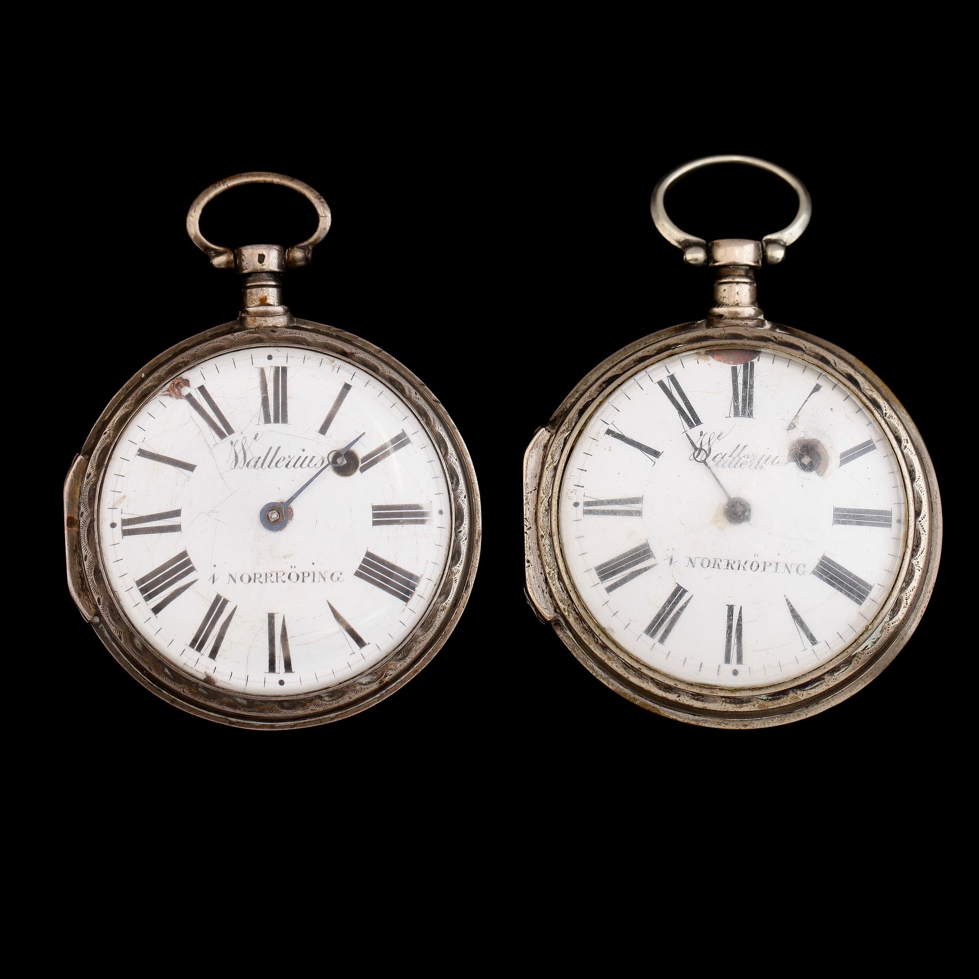 SPINDELUR, 2 st, pläter, märkta Wallerius i Norrköping, 1800-talets första hälft.