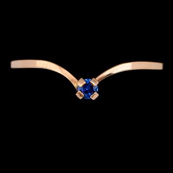 RINGAR, 6 st, 18 k guld med olika stenar. Total vikt ca 5 gram.