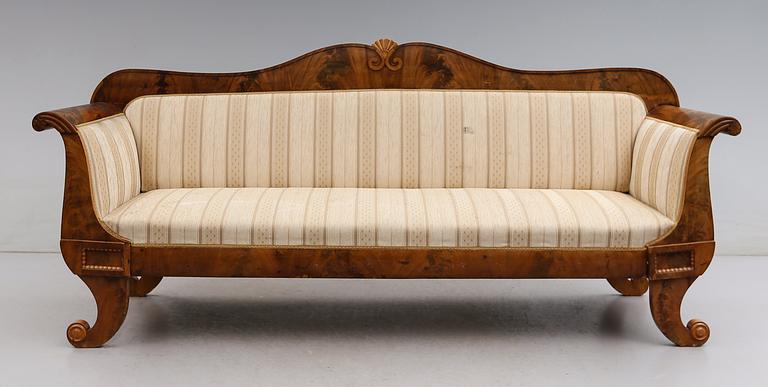 SOFFA, senempire, 1800-talets mitt.