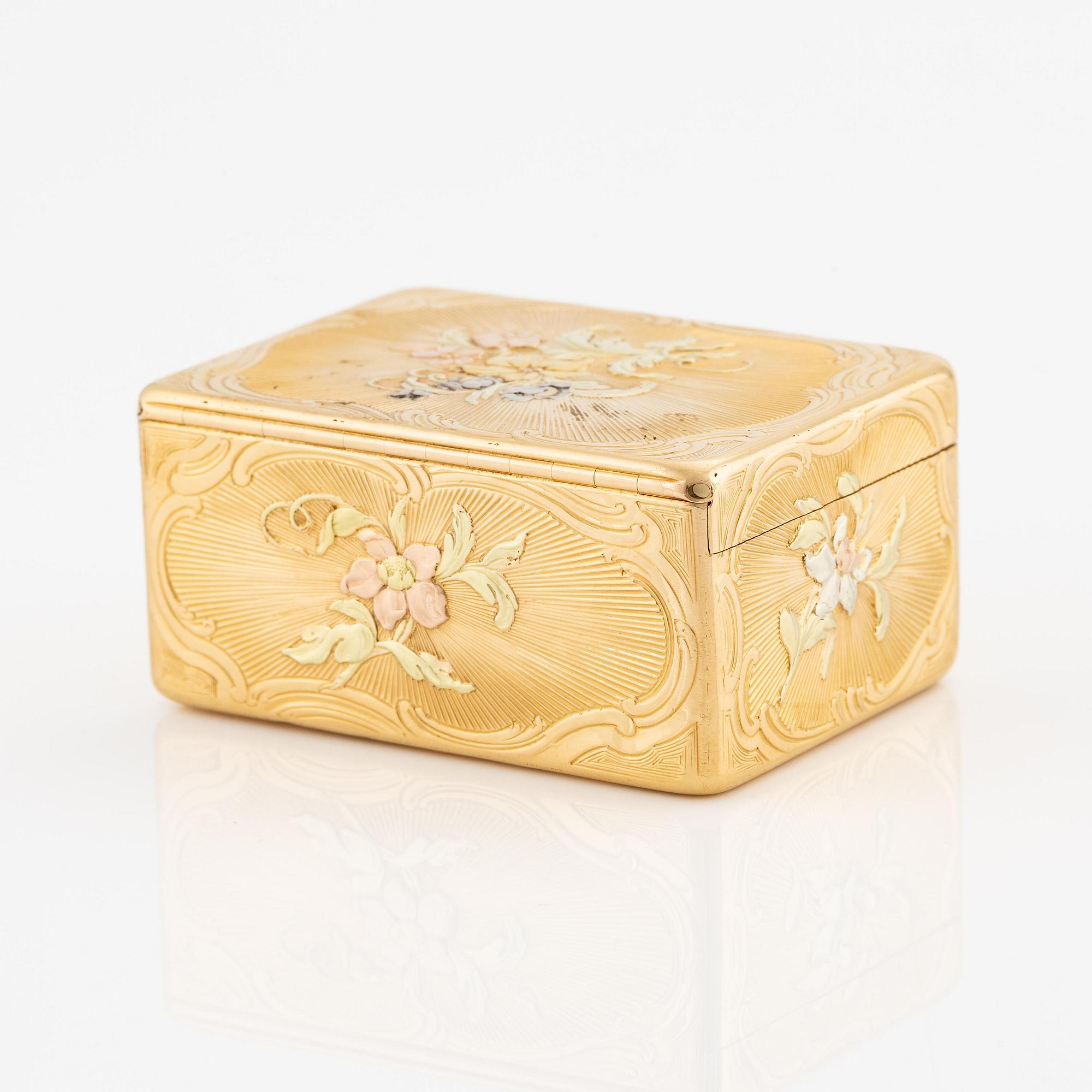 A Swedish 18th century gold snuff-box, marks of Anders Liedberg, designer probably Christian Precht, Stockholm 1763.