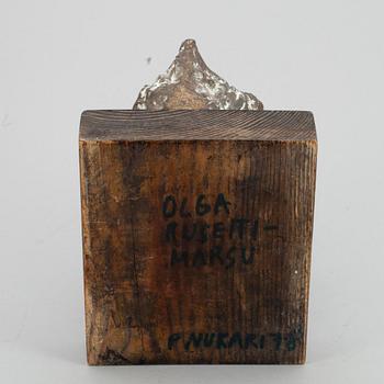 PIRKKO NUKARI, skulptur, brons, signerad samt daterad -78.