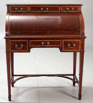 RULLKLAFFSEKRETÄR, Louis XVI-stil, 1900-talets andra hälft.