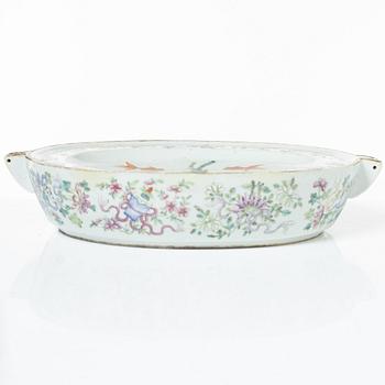 Värmefat, porslin, Kina, Qingdynastin, 1800-tal.