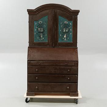 A Swedish handicrafted cabinet, made around year 1800.