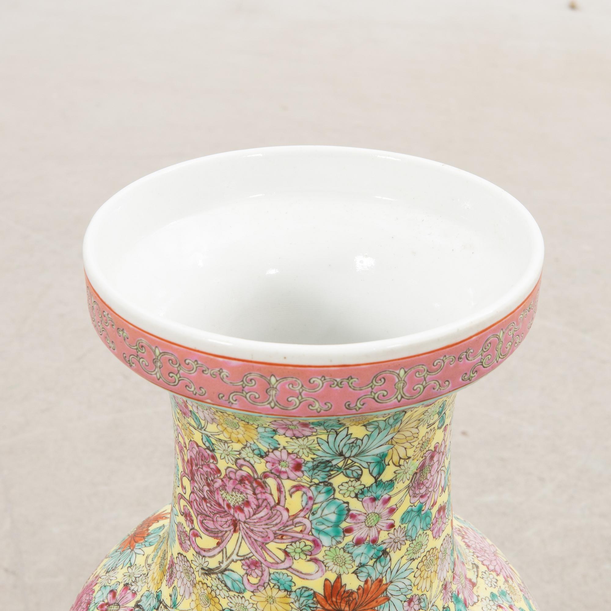 Golvvas Kina 1900-tal porslin.