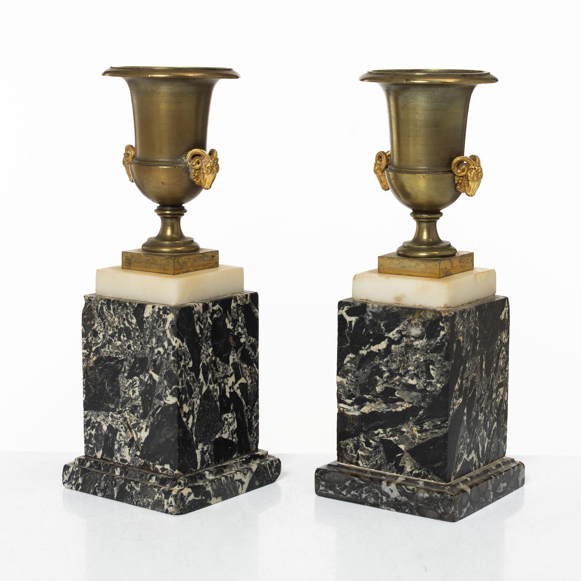 Casoletter, ett par, 1900-talets början. Louis XVI-stil.