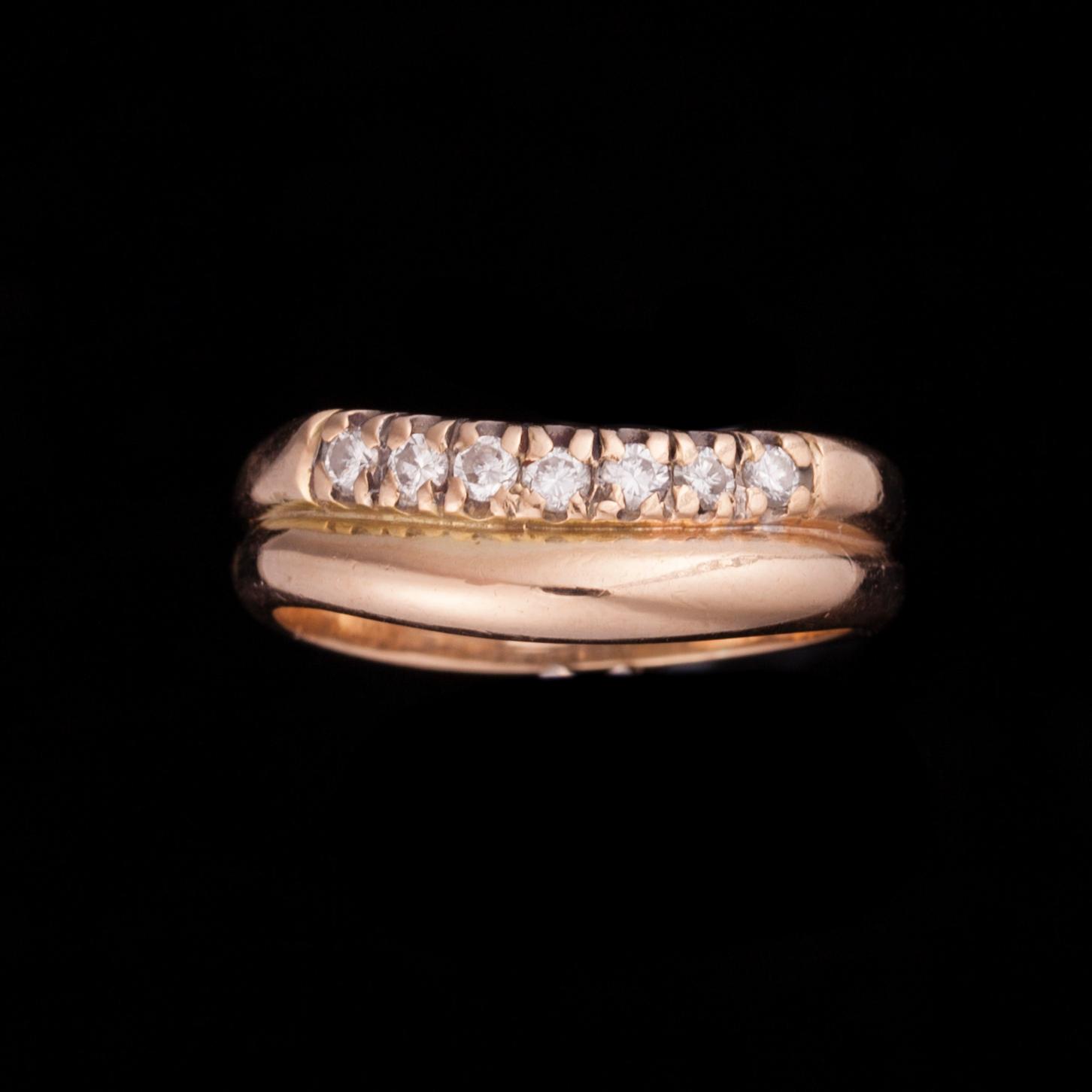 RING, guld 14K, 7 små diamanter, tot. 0,07 ct. Finska stämplar 1998. Vikt 4,1 g.