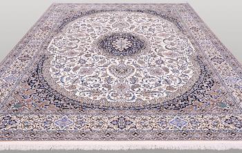 Nain part silk, 6LAA, signed, ca 392 x 300 cm.